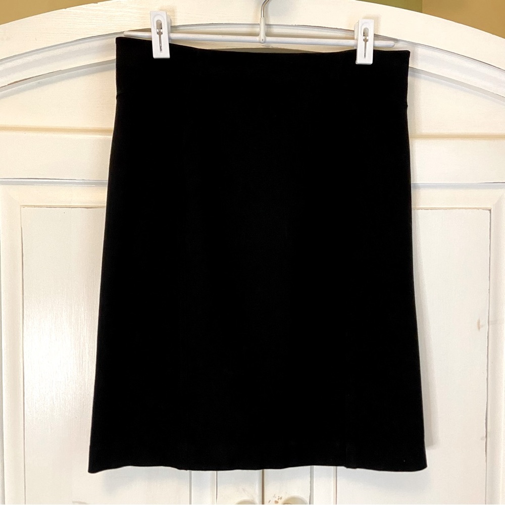 Ann Taylor Seamed Stretch Pencil Skirt in Black